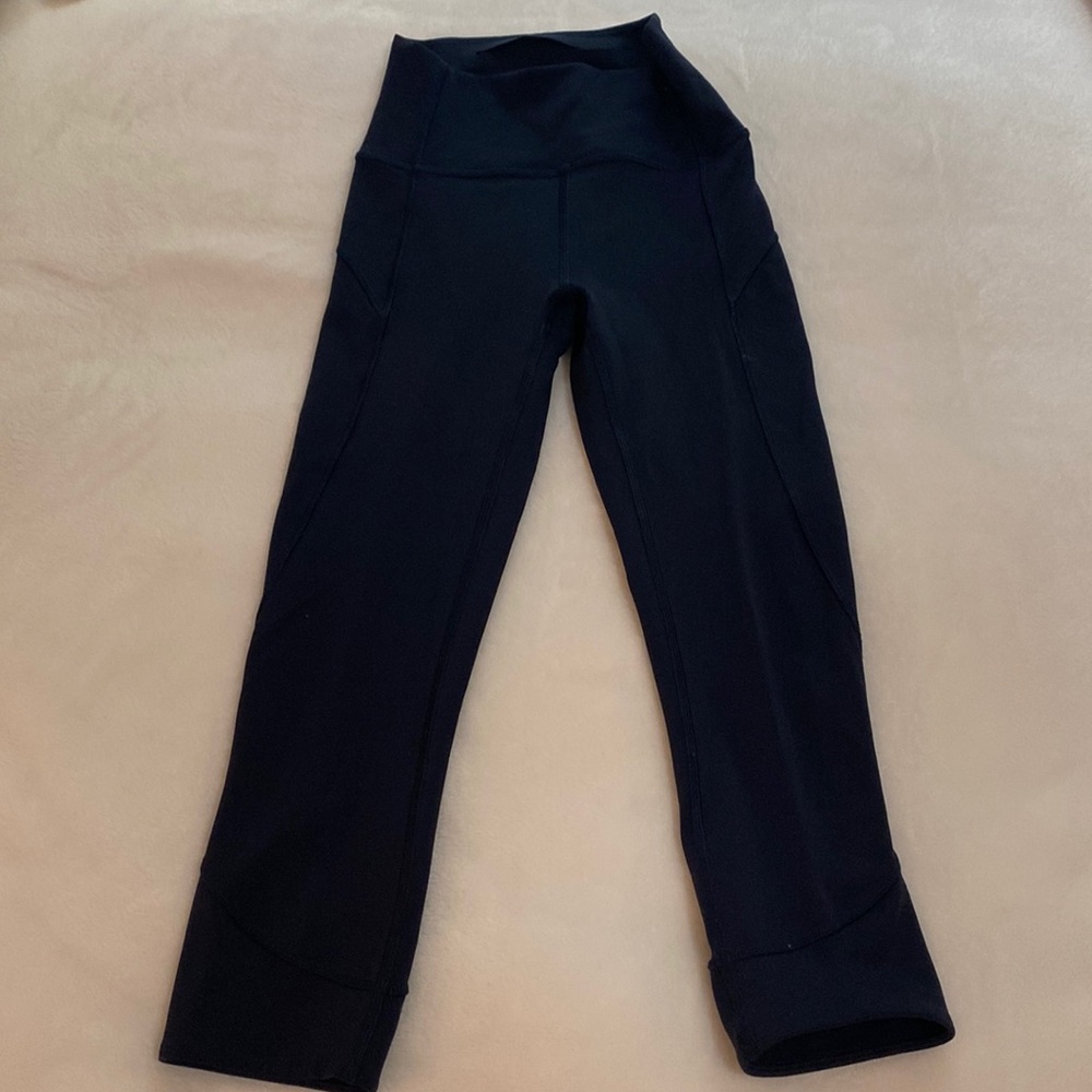 Lululemon Navy leggings crop size 0!!